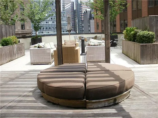 Rented by New York Residence | media 43