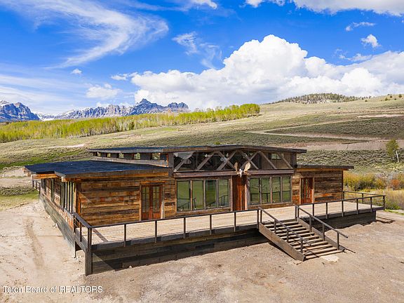 3rd image of 169 Ramshorn Ranch Rd