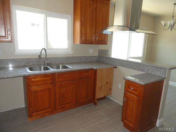 4th image of 4821 Klamath Pl