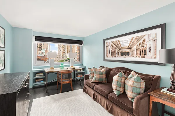 Sold by Compass | media 21