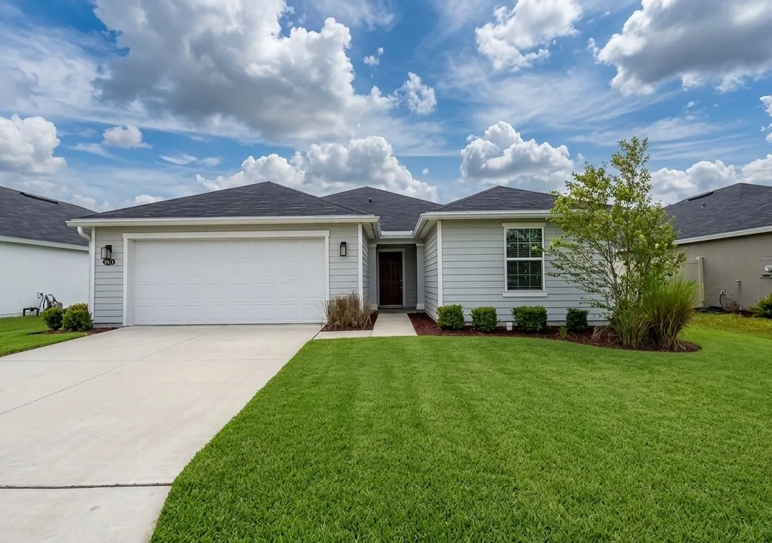 Spacious 3 Bed 2 Bath 2k SqFt in Sandler Lakes | Pet Friendly w/ Dog Door | Split Floor Plan | Se... — Photo 1