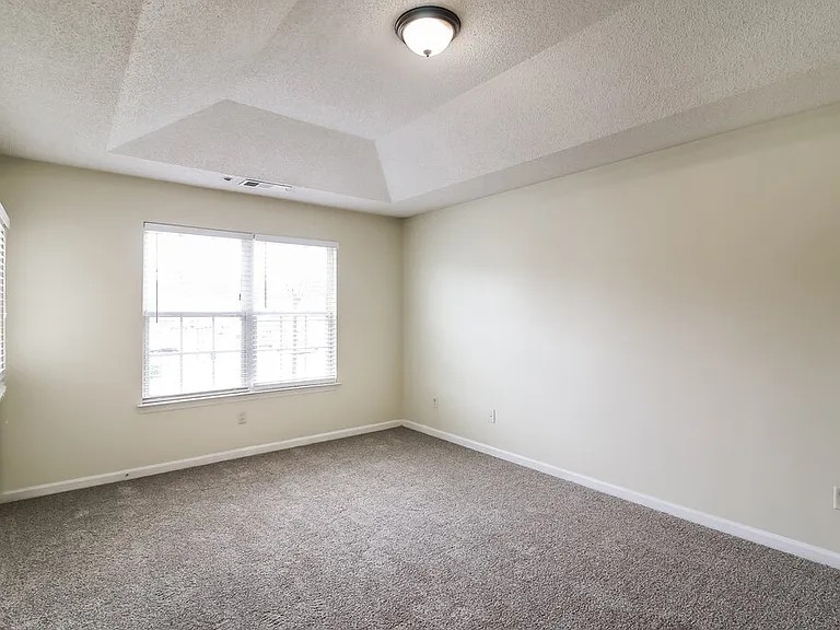 1752 Old Dogwood — Photo 11