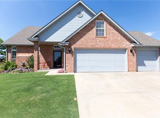 2709 Deer Chase Cir, Norman, OK 73071