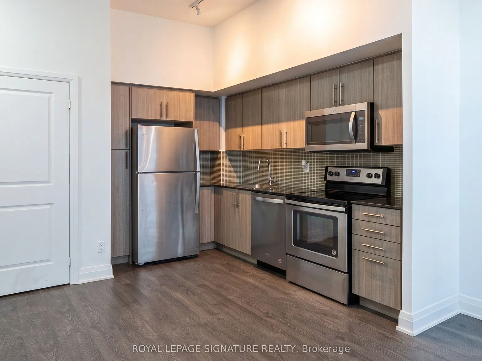 1 bed, $2,099 — Photo 4