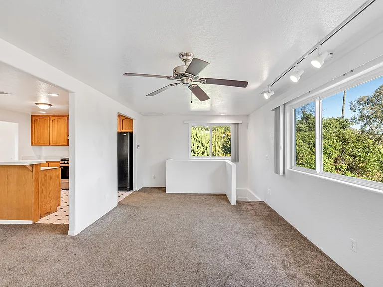 10177 Hawley Rd — Photo 34