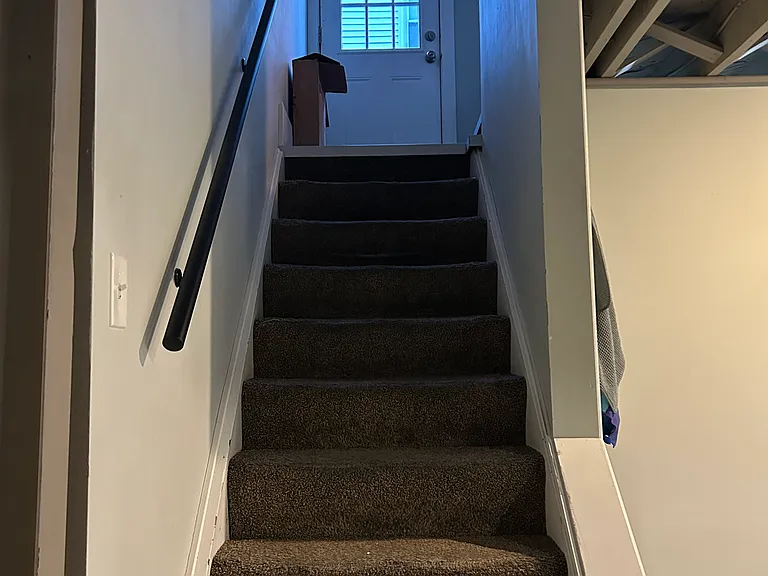 565 Allen St — Photo 21