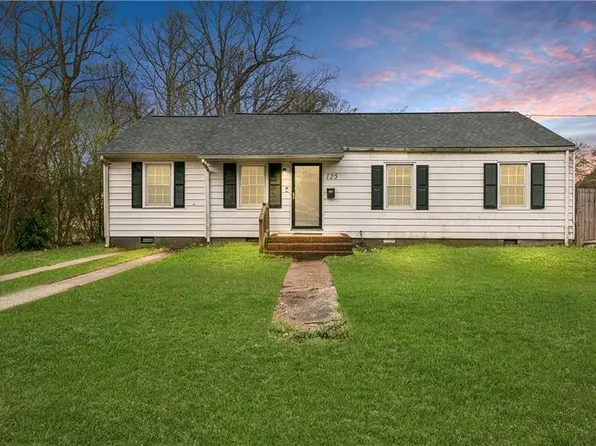 125 Patrician Dr, Hampton, VA 23666