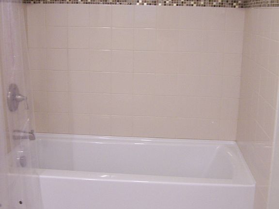 5th image of 865 Berea Dr