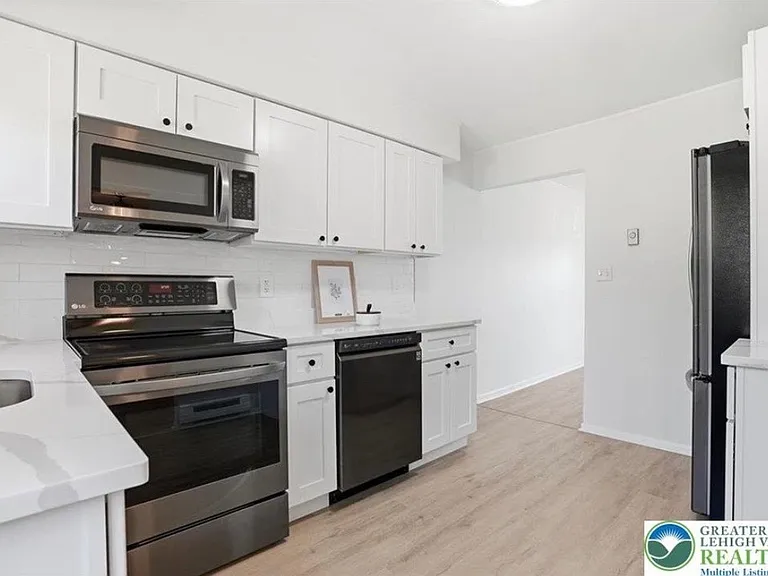 21 Madison Ln — Photo 8