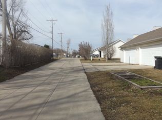 6822 Eagle Ridge Dr, Johnston, IA 50131