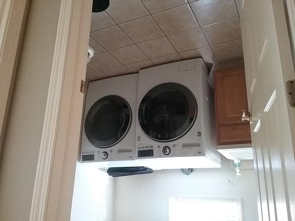 3rd image of 2635 Broadmore Ln #M