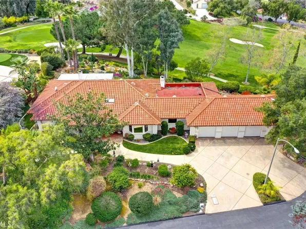 2570 Tunrif Ct, Vista, CA 92084