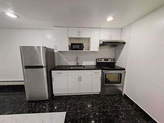 3rd image of 22 Jones St #1