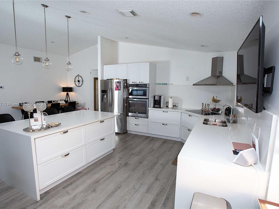 1st image of 3578 SW 49th Ct