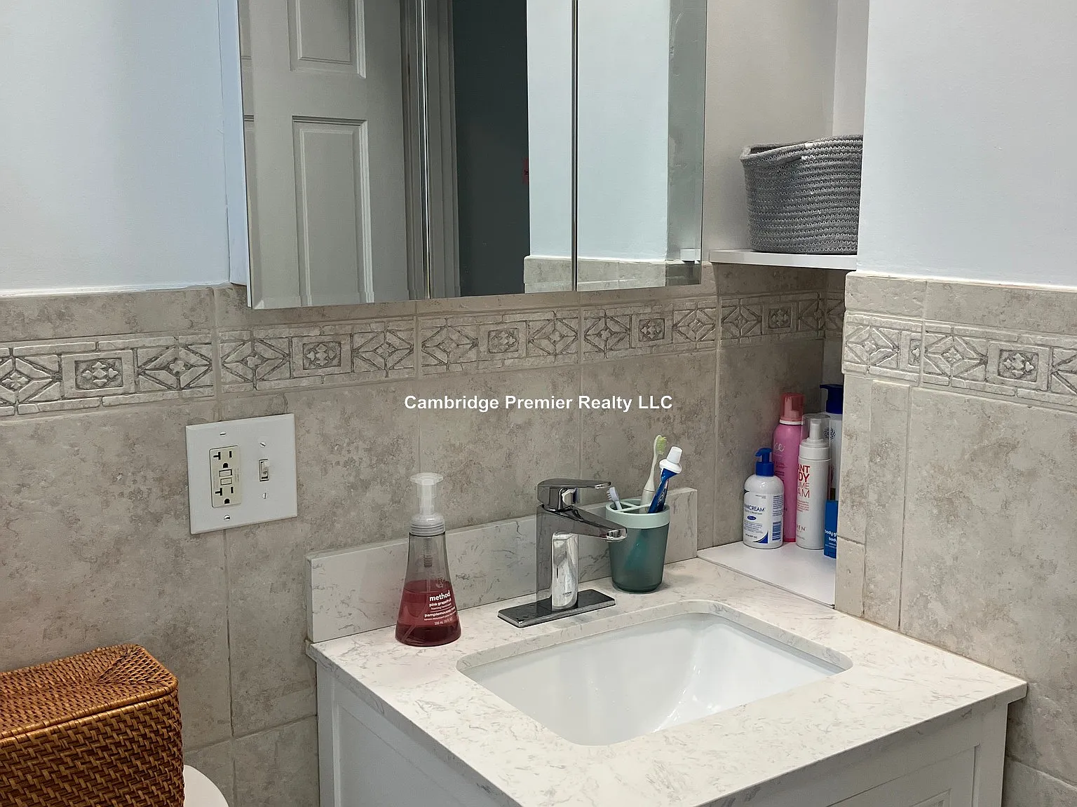 4 bed, $4,250 — Photo 4