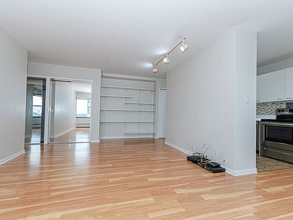 5th image of 3420 N Lake Shore Dr APT 10H