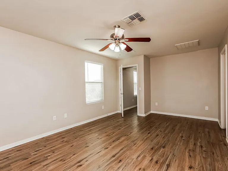 8237 W Kittiwake Ln — Photo 10