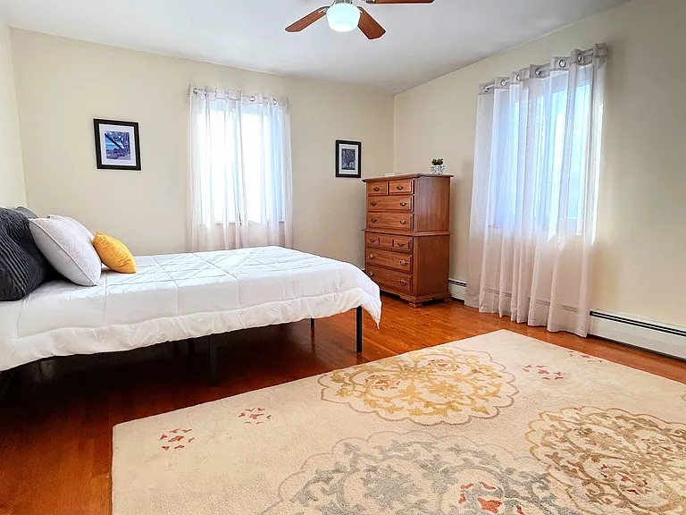 7716 Kenilworth Ave — Photo 10