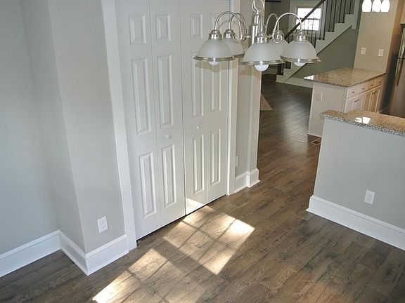 4th image of 50 Burtis St