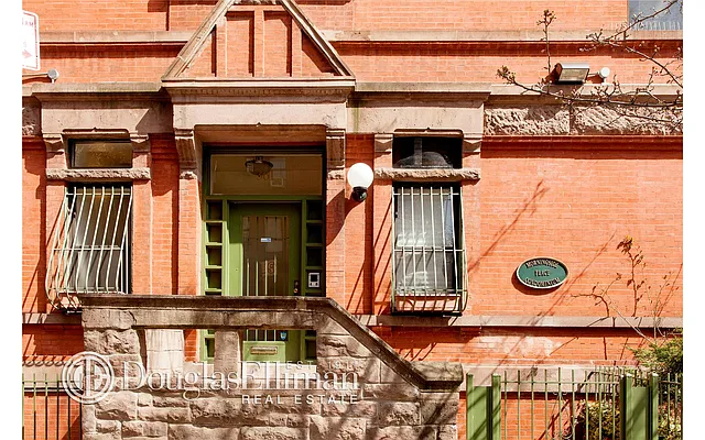 Sold by Douglas Elliman | media 14