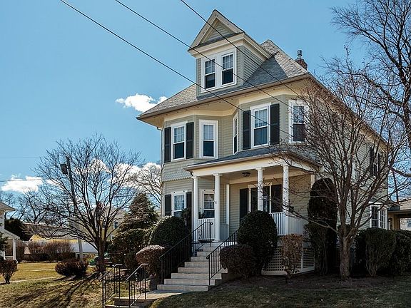 2nd image of 33 Grafton Ave