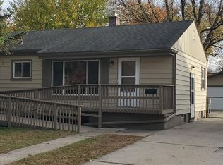32249 Glen St, Westland, MI 48186