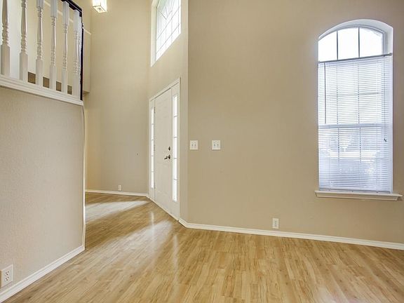 2nd image of 10213 Burgundy Dr