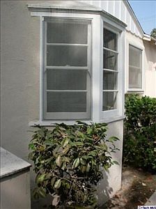 3rd image of 1271 Winchester Ave