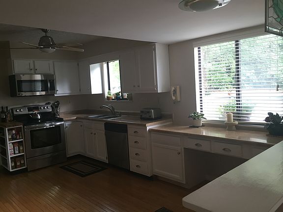 5th image of 5891 Country View Dr