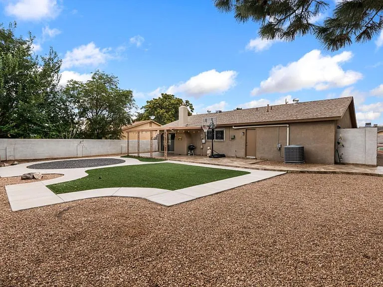 6612 Christy Ave NE — Photo 38
