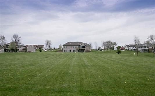 1st image of 3020 Timberline Dr