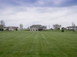 3020 Timberline Dr, Riverside, IA 52327