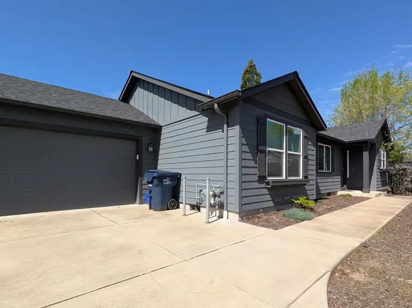 1540 7th St, Springfield, OR 97477