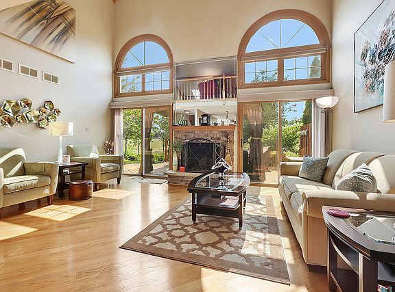 4th image of 11428 Lakebrook Ct