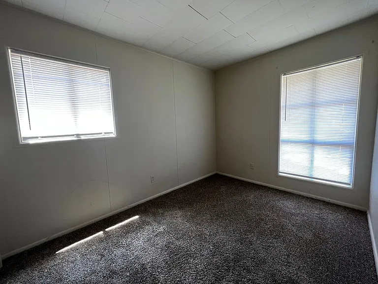 118 Sorority Dr — Photo 7