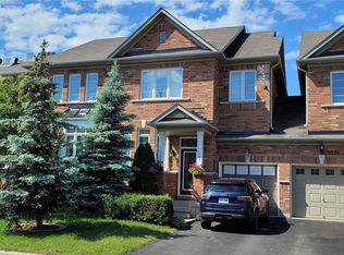 5570 Waterwind Cres, Mississauga, ON L5M0G2