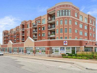 225 Main St APT 201, Roselle, IL, 60172