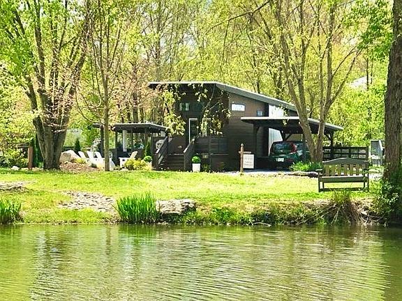 5th image of 181 Drifting Brook Ln