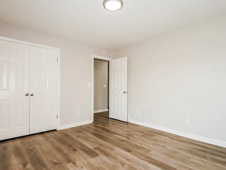 8565 Griffin Park Dr — Photo 14