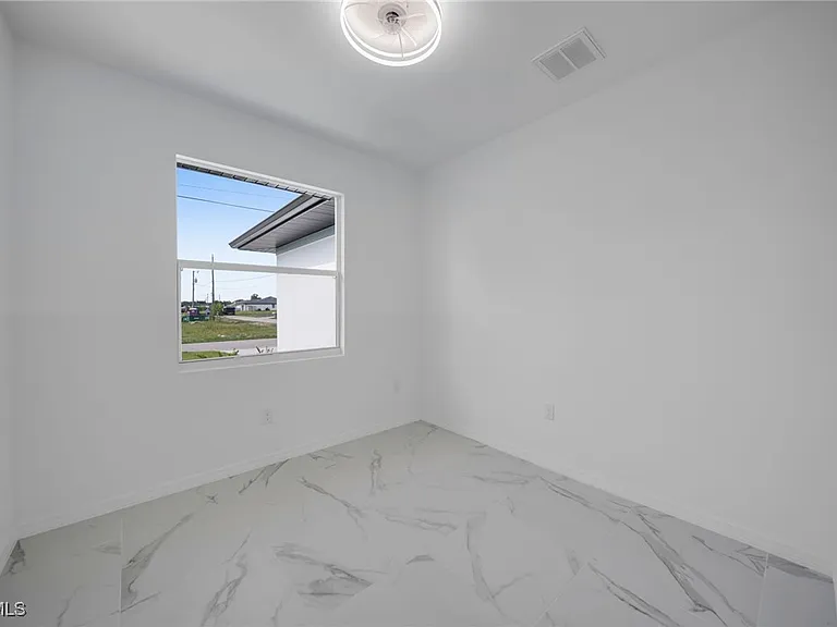 312 Harrison Dr — Photo 16