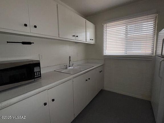 4th image of 1735 S Jones Blvd #K208