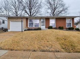 162 Cherbourg Dr, Saint Louis, MO