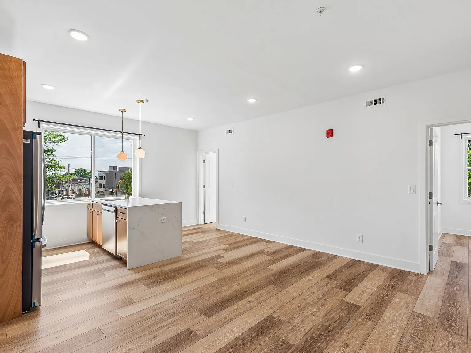 1 bed, 800 sqft, $1,450 — Photo 2
