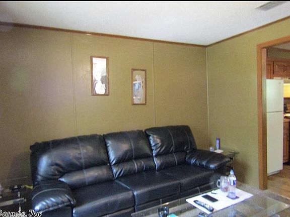 4th image of 180 Hillcrest St