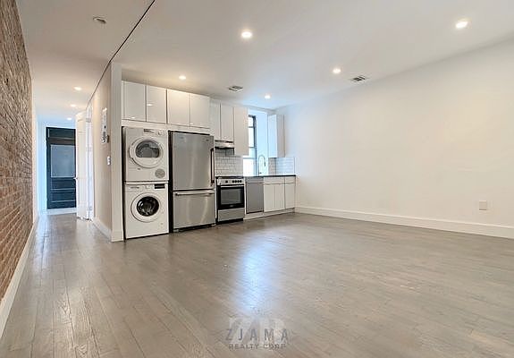 1st image of 1103 Carroll St #3AA