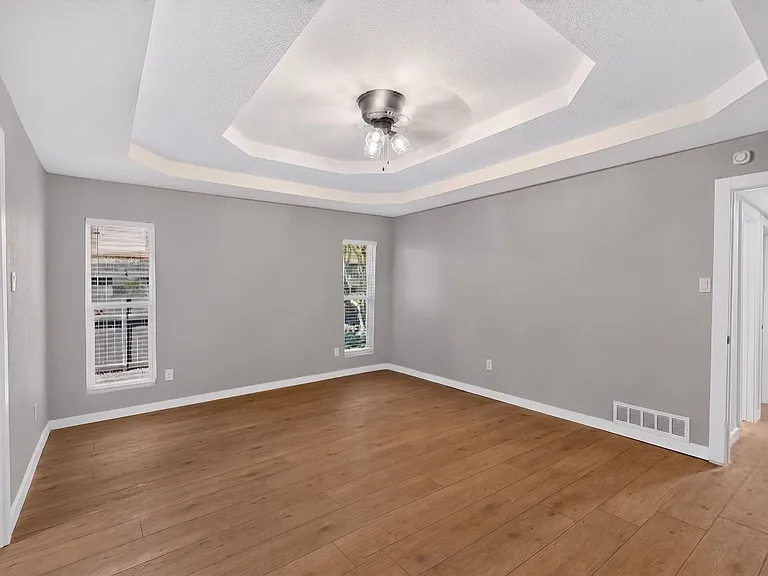 2308 Chamberlain Dr — Photo 20