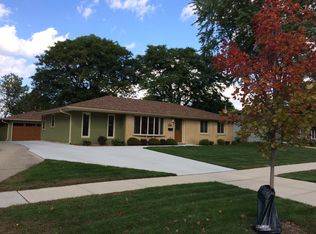 1000 W Weathersfield Way, Schaumburg, IL