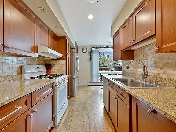 5th image of 5460 S Blackstone Ave
