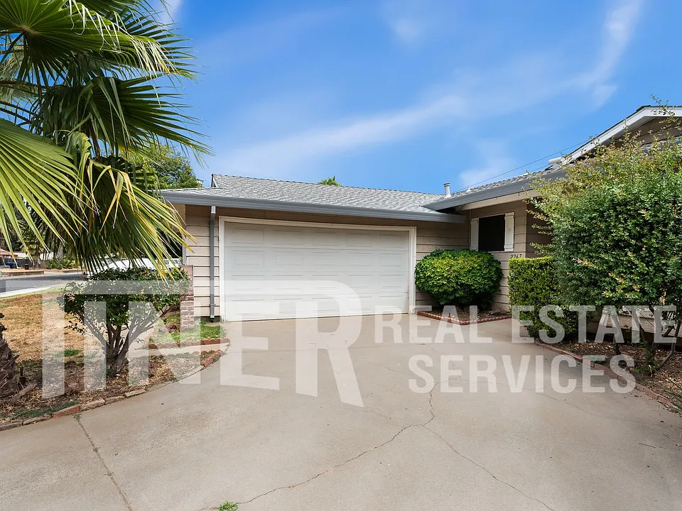 2267 La Grama Dr