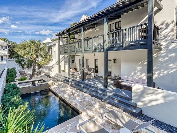 4th image of 270 E Water St